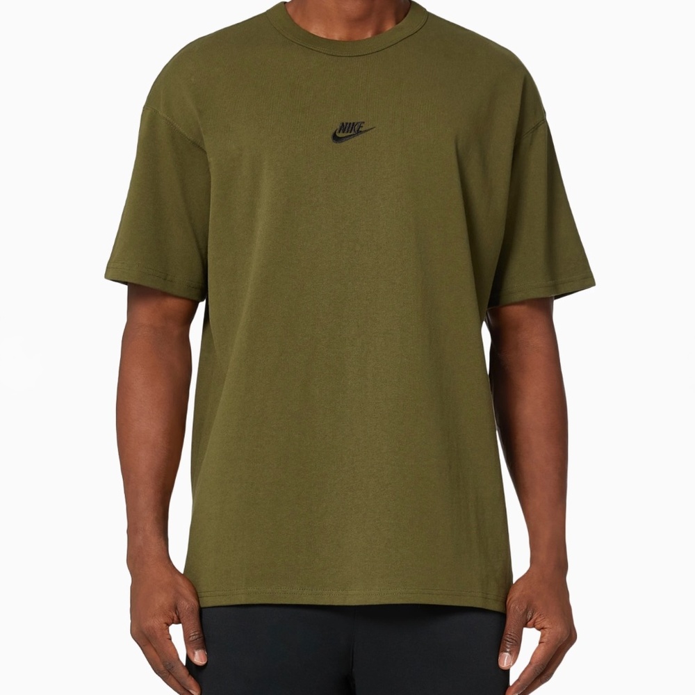 NIKE  Premium Essential T-shirt in Cotton Men’s Size XL NWT